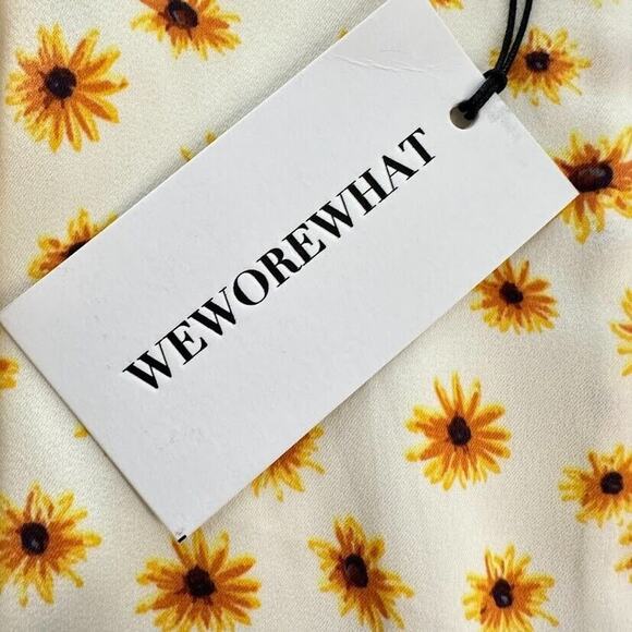 WeWoreWhat Mini Slip Skirt Size Medium Satin it Ditsy Daisy Y2K Daisies Floral - Picture 7 of 11